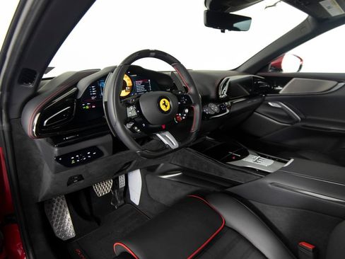 Used 2025 Ferrari Purosangue AWD/4WD image 18
