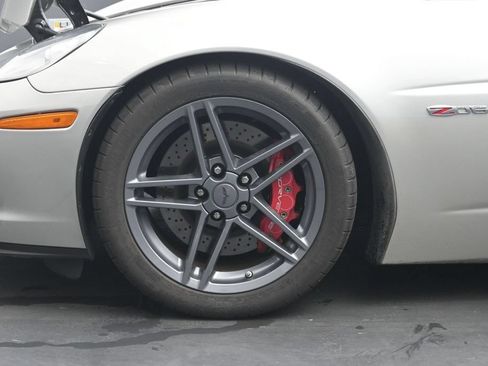 Used 2007 Chevrolet Corvette Z06 w/ Preferred Equipment Group RWD image 27