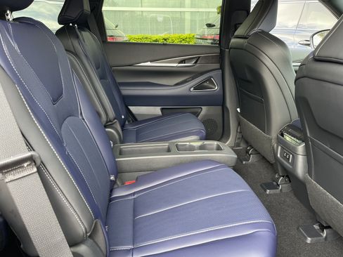 Certified 2026 INFINITI QX60 Sport w/ Dark Cargo Package AWD/4WD image 21