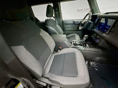 Used 2025 Ford Bronco 4-Door AWD/4WD image 26