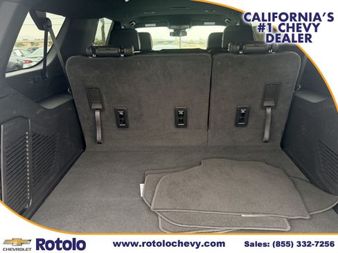 Used 2025 Chevrolet Suburban Z71 AWD/4WD image 12