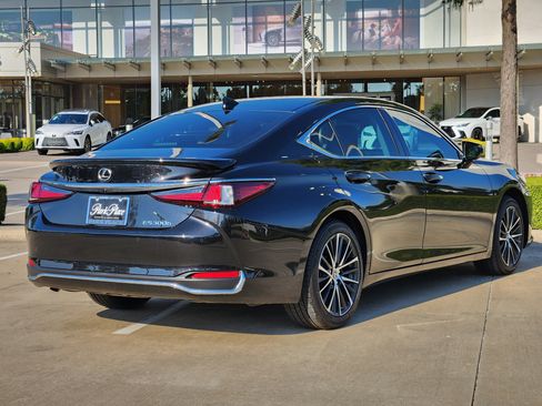 New 2025 Lexus ES 300h w/ Premium Package image 8