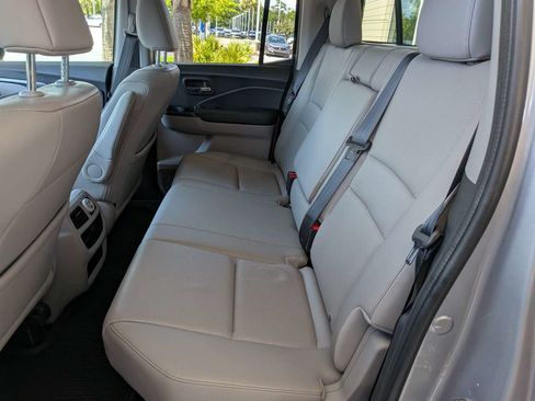 Used 2019 Honda Ridgeline RTL image 17