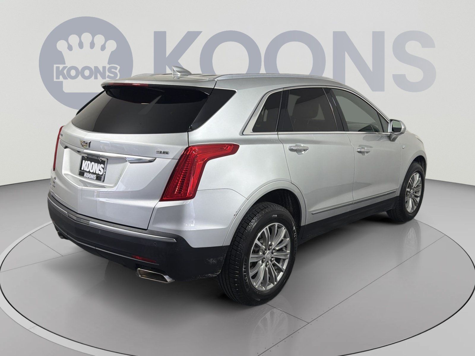 Used 2018 Cadillac XT5 Luxury w/ Driver Awareness Package AWD/4WD image 7