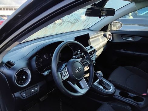 Used 2021 Kia Forte LXS FWD image 8