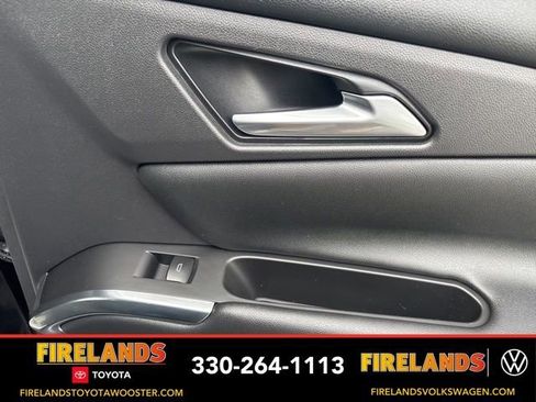 Used 2024 Chevrolet Traverse LS w/ Midnight/Sport Edition image 35