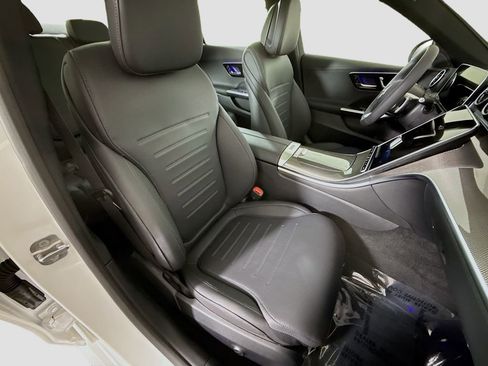 New 2025 Mercedes-Benz C 300 4MATIC Sedan image 28