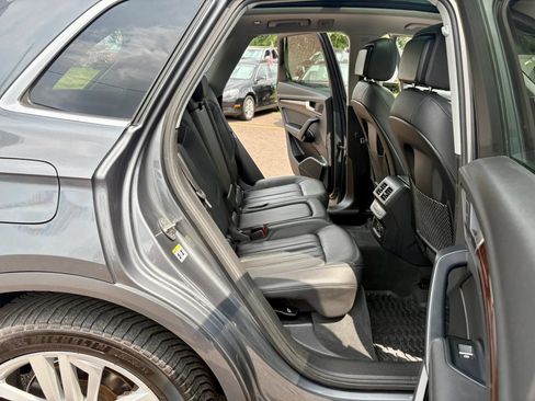 Used 2020 Audi Q5 2.0T Premium Plus w/ Premium Plus Package AWD/4WD image 24