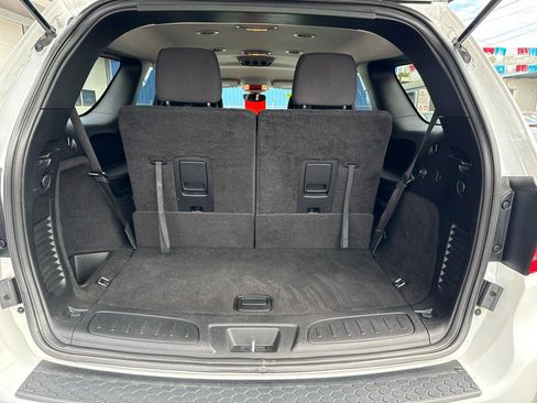 Used 2019 Dodge Durango SXT w/ 3rd Row Seating Group AWD/4WD image 5