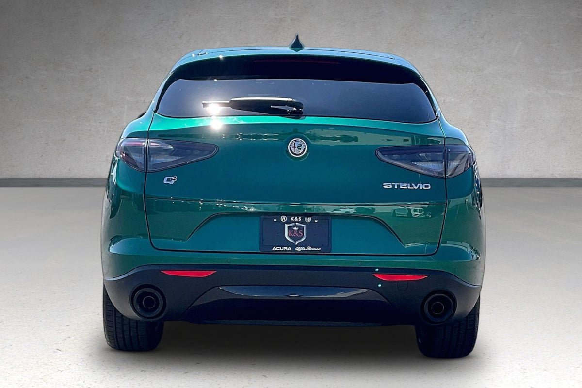 New 2026 Alfa Romeo Stelvio Sprint w/ Convenience Package AWD/4WD image 4
