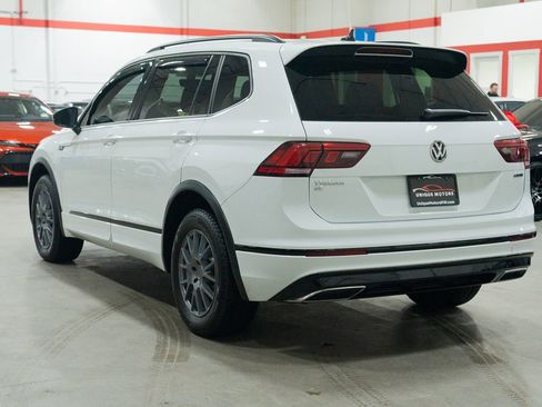 Used 2020 Volkswagen Tiguan SE R-Line w/ 3rd Row Seat Package image 4