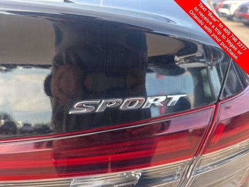 Used 2025 Honda Civic Sport image 11