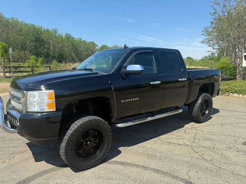 Used 2011 Chevrolet Silverado 1500 LS image 1