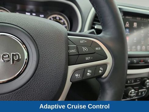 Used 2016 Jeep Cherokee Limited w/ Luxury Group AWD/4WD image 24