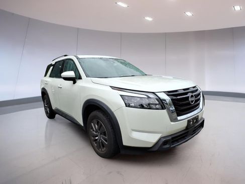 Used 2023 Nissan Pathfinder SV w/ SV Premium Package AWD/4WD image 1
