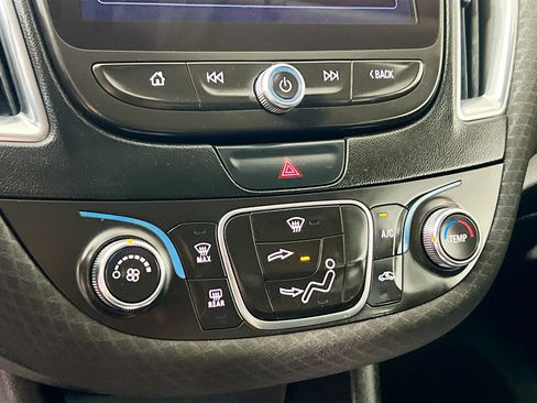 Used 2017 Chevrolet Malibu LT w/ Driver Confidence Package image 27