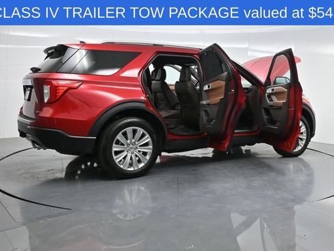 Used 2024 Ford Explorer King Ranch w/ Technology Package AWD/4WD image 4