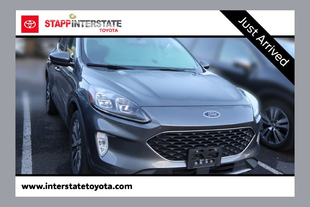 Used 2022 Ford Escape Titanium w/ Class II Trailer Tow Package AWD/4WD image 1