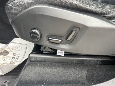 Used 2021 Volvo XC90 T6 Momentum w/ Protection Package Premier image 16