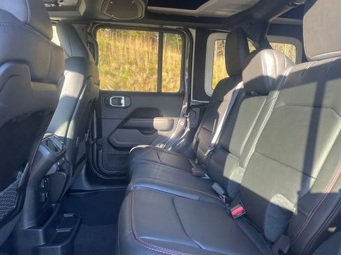 New 2026 Jeep Wrangler Unlimited Rubicon image 13