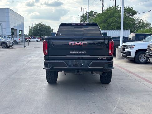 Used 2022 GMC Sierra 2500 Denali w/ Denali Black Diamond Edition image 17