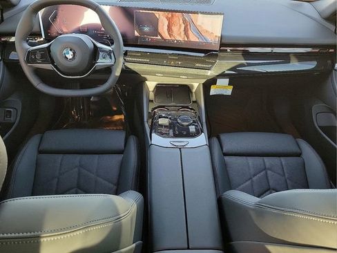 Used 2026 BMW 530i w/ Convenience Package RWD image 12