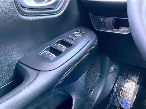 Used 2024 Honda HR-V EX-L image 32