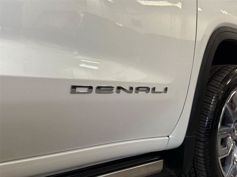 Used 2023 GMC Sierra 1500 Denali w/ Denali Reserve Package AWD/4WD image 9