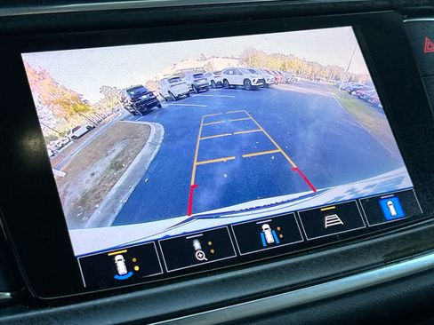 Used 2022 Buick Enclave Premium w/ Experience Buick Package image 27