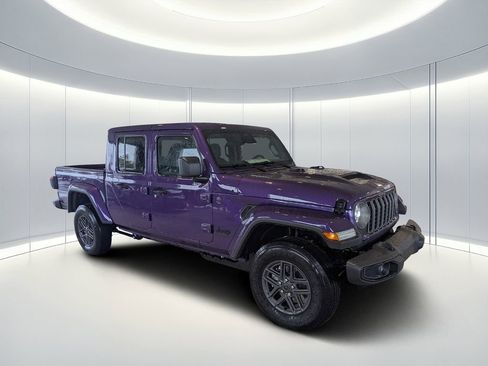 New 2026 Jeep Gladiator Sport AWD/4WD image 1