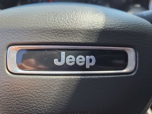 Used 2023 Jeep Compass Trailhawk AWD/4WD image 97