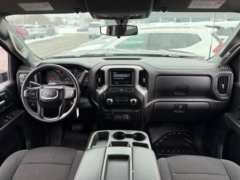 Used 2021 GMC Sierra 2500 4x4 Crew Cab w/ Gooseneck/5TH Wheel Package image 3