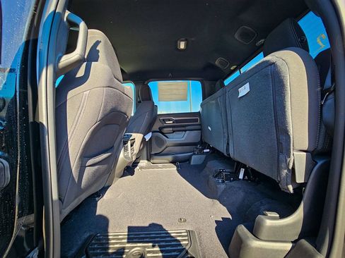 New 2026 RAM 1500 4x4 Crew Cab image 36