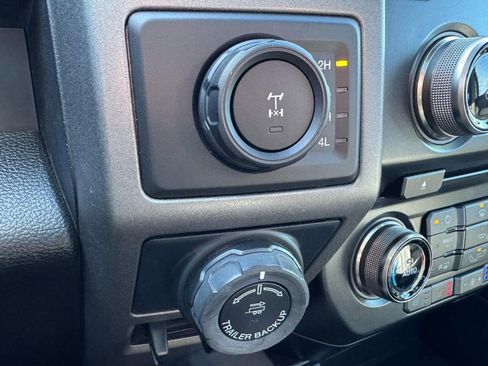 Used 2017 Ford F150 Raptor w/ Equipment Group 802A Luxury image 23