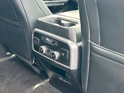 Used 2019 Ford Expedition Platinum RWD image 47