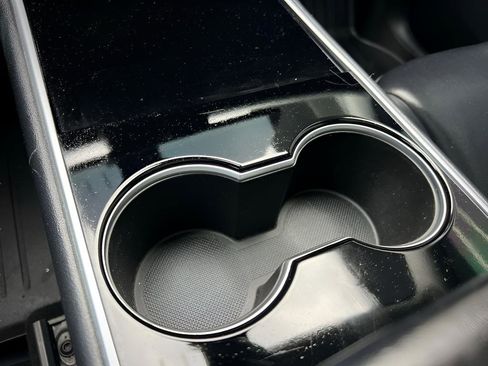 Used 2021 Tesla Model Y Long Range image 55