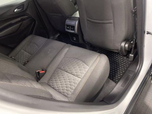 Used 2019 Chevrolet Equinox LT FWD image 16