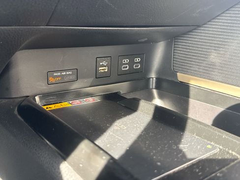 Used 2025 Toyota Camry SE image 43