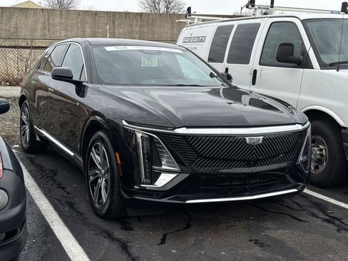 Certified 2024 Cadillac Lyriq Luxury w/ LPO, Floor Liner Package image 3