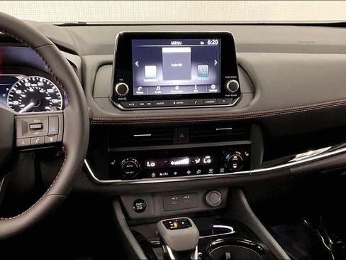 New 2026 Nissan Rogue SV AWD/4WD image 8