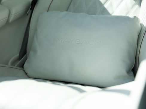 Used 2024 Mercedes-Benz Maybach GLS 600 4MATIC image 4