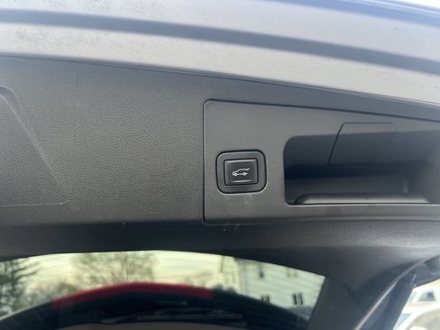 Used 2019 Cadillac XT5 Luxury AWD/4WD image 11