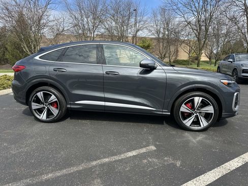 New 2026 Audi SQ5 Premium Plus AWD/4WD image 4