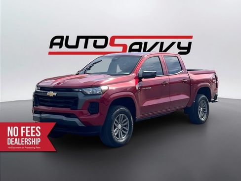 Used 2025 Chevrolet Colorado LT AWD/4WD image 3