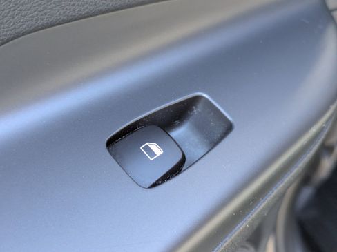 Used 2019 Hyundai Kona SE image 24