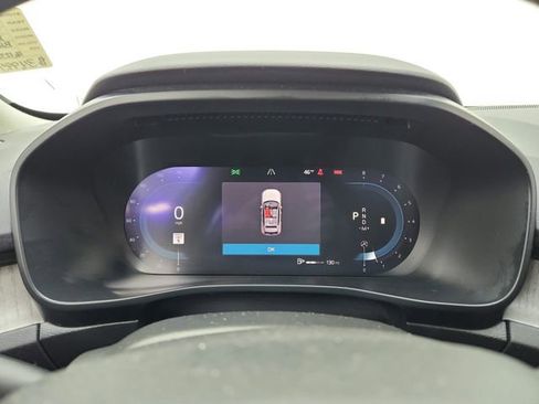 Certified 2023 Volvo XC40 B5 Ultimate w/ Protection Package Premier image 20