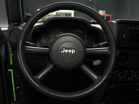 Used 2009 Jeep Wrangler Unlimited X RWD image 12