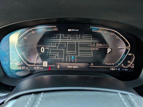 Used 2020 BMW 530e image 11