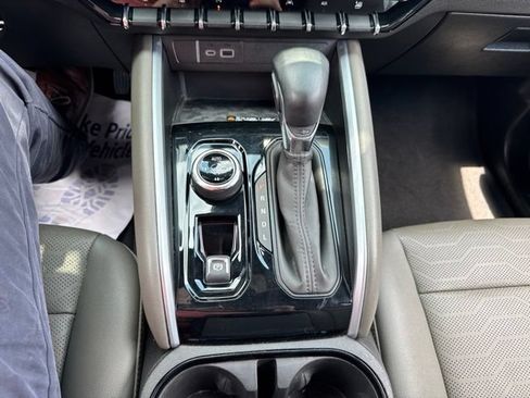 Used 2024 Chevrolet Colorado ZR2 w/ ZR2 Convenience Package III AWD/4WD image 22