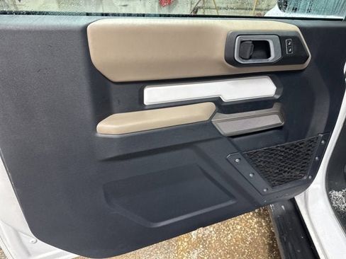 Used 2023 Ford Bronco Wildtrak image 12